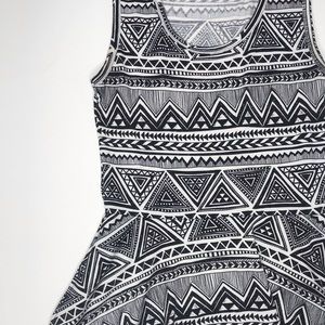 Nicki dress S lularoe